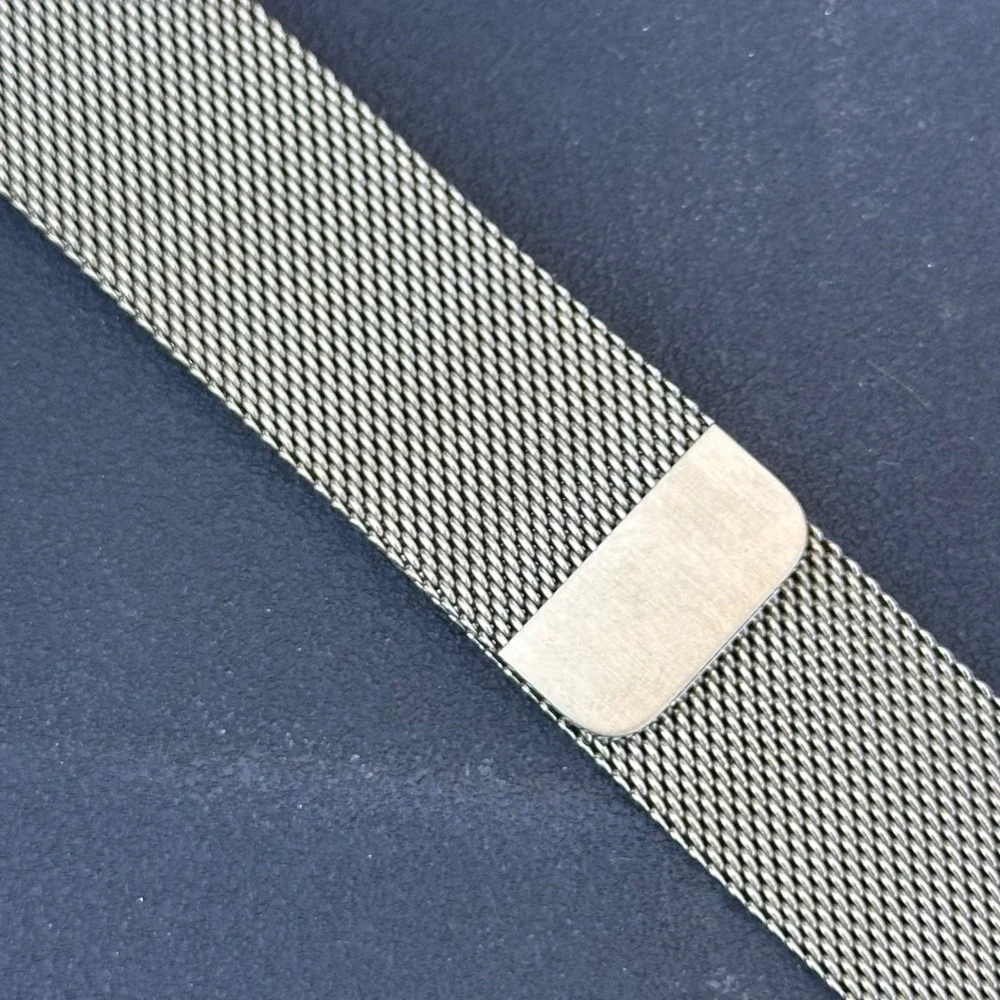 Apple milanese loop